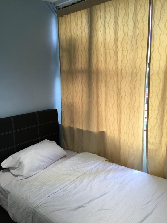 Miri Budget Inn Room photo